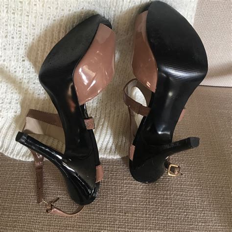 Guess Nude And Black Patent Leather Heels Gem