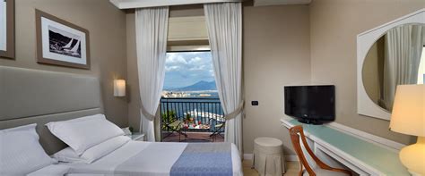 Camere Superior Vista Mare Napoli - BW Signature Collection Hotel ...