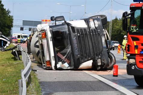 Personbil Och Lastbil I Trafikolycka Aftonbladet