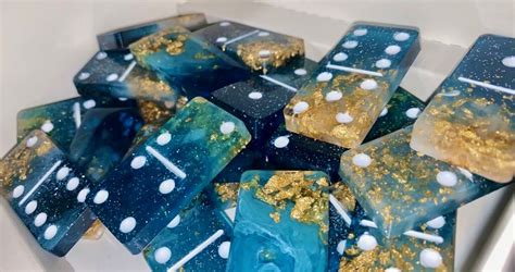 check   resin dominos   ct digital storytelling