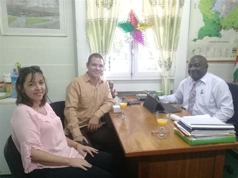 Sostienen Embajador De Cuba En Suriname Y Director De Salud Regional