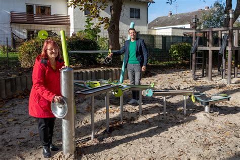 Neue Wasserspielanlage Eingeweiht Nieder Olmer Spielplatz Ist Um Eine