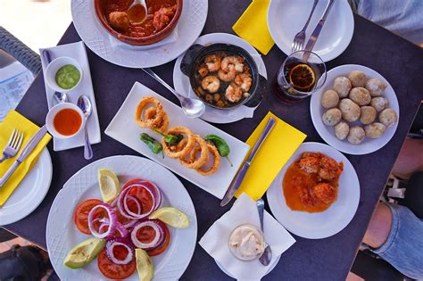 Food and Dining in Canary Islands - Canary Islands travel guide – Go Guides