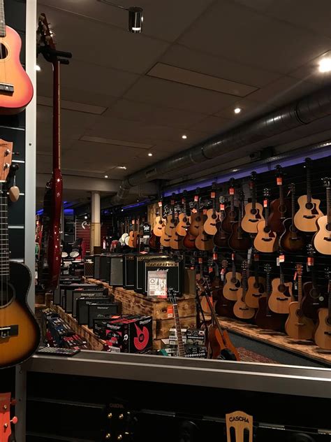 Guitar Store