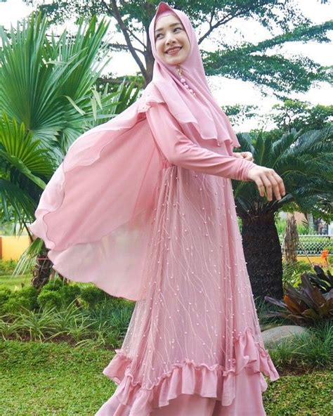 Inspirasi Ootd Hijab Syar I Dengan Warna Pastel Ala Indri Giana