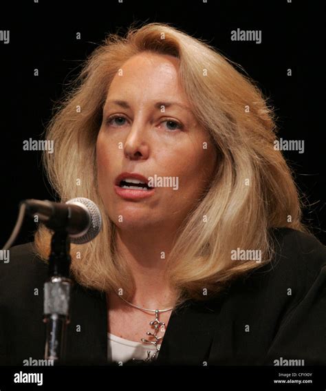 Valerie plame wilson hi-res stock photography and images - Alamy