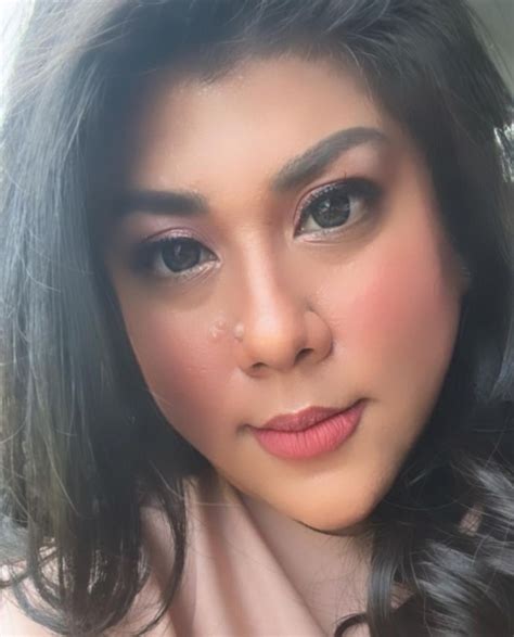 Cantik Dan Memesona Begini Potret Penyanyi Jebolan Indonesian Idol