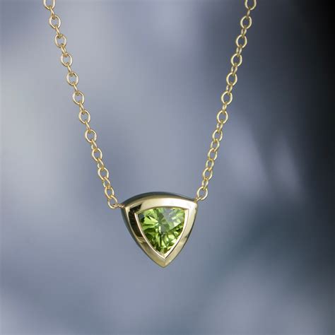 What do I need to know to shop for fine jewelry for somebody I love