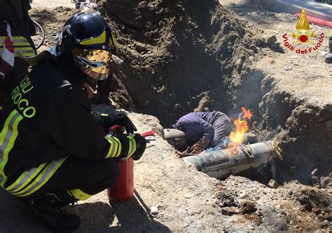 Cunardo Fuga Di Gas Case Evacuate Sul Posto Operatori E Mezzi Di