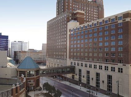 Hilton Milwaukee City Center Photo Gallery