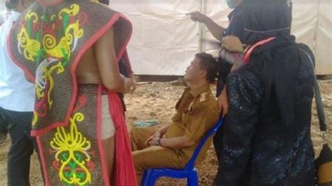 Diduga Kelelahan Gubernur Sulteng Mendadak Pingsan Usai Ritual Kendi