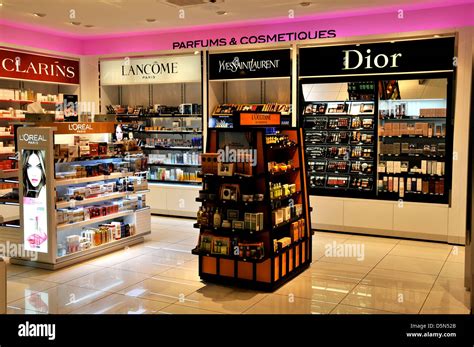 perfums and cosmetics boutique duty free shop Lyon Satolas Saint ...