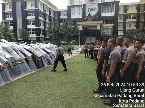 Jelang Kpu Umumkan Hasil Pemilu Polda Sumbar Gelar Latihan