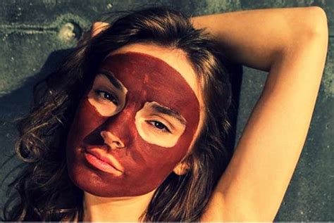 Moroccan Red Clay Mask 9 Benefits For Skin And Hair MaskNatural