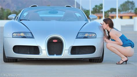 Bugatti Veyron And Naked Blonde Beauty With A Perfect Round Ass Kissing The Supercar Hd