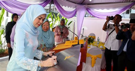 Tengku Permaisuri Selangor Berkenan Rasmi Rumah Kanwork Berita Harian