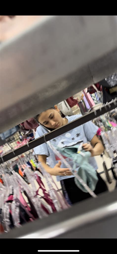 Fit Latina In VS Leggings Nice Lil Booty Spandex Leggings Yoga Pants Forum