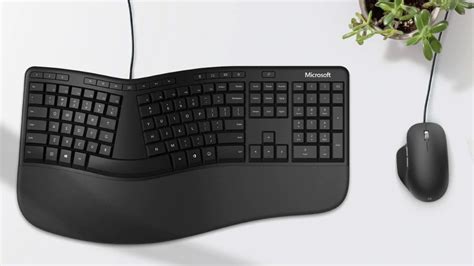 Microsoft's classic Ergonomic Keyboard returns with an emoji button ...