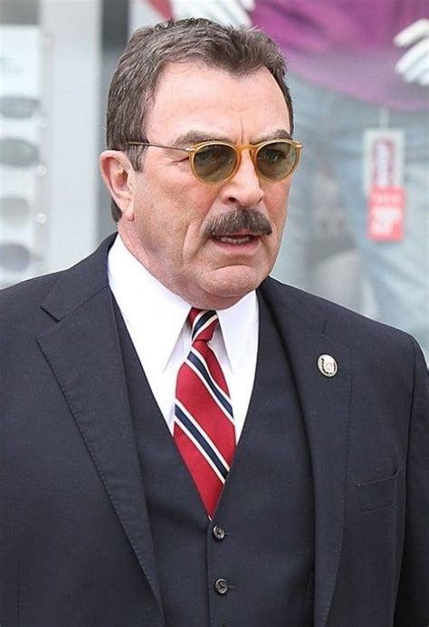 What Sunglasses Does Tom Selleck (Frank Reagen) Wear in Blue Bloods ...