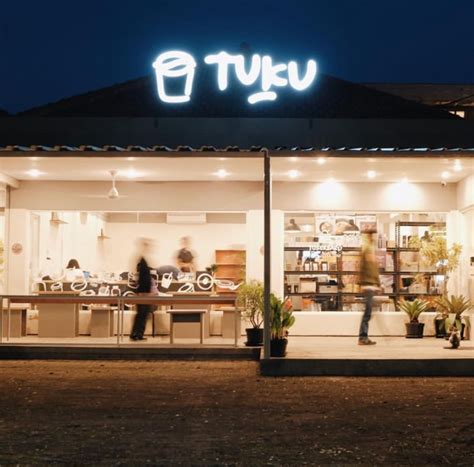 Tuku Coffee, a Timeless Viral Coffee Shop