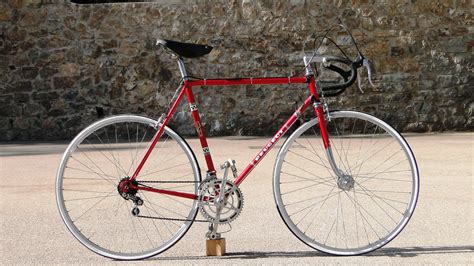 Vintage bike Peugeot 1978 | Peugeot bike, Road bike vintage, Red bike