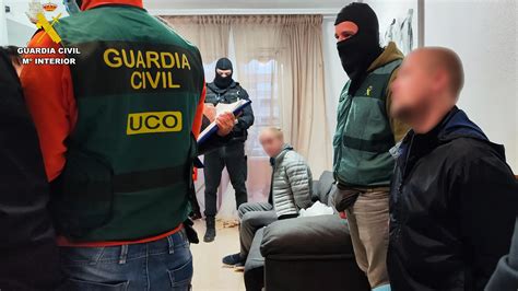 La Guardia Civil Detiene A 10 Personas Como Presuntas Autoras De Siete