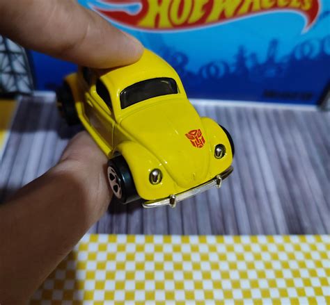 Hot Wheels Transformers G1 Bumblebee Car New Images - Transformers News ...