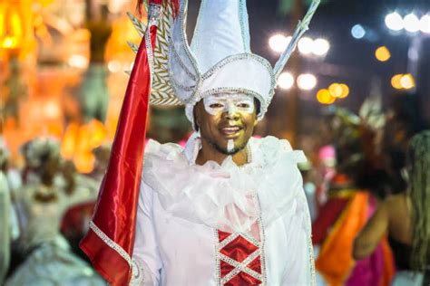 60 Antifaz Carnaval Fondo Blanco Fotografías De Stock Fotos E