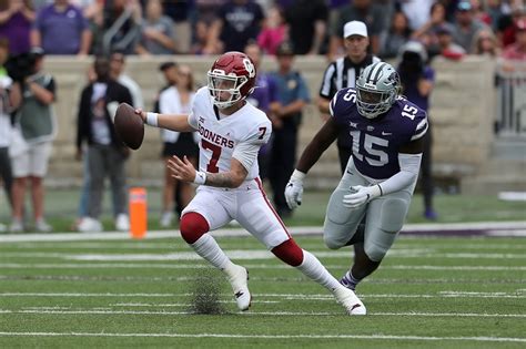 Oklahoma Qb Spencer Rattler Enters Transfer Portal