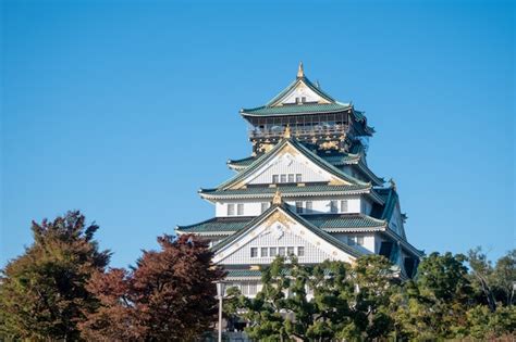 Premium Photo Osaka Castle In Osaka With Autumn Leaves Japan Travel