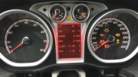 Дополнение для приборной панели — Ford Focus Hatchback II, 2,3 л, 2008 ...