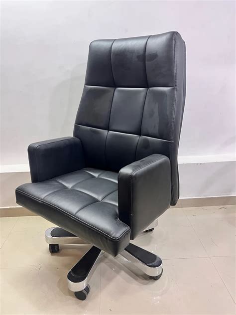 Leather High Back Boss Office Chair Fixed Arm At In Ahmedabad