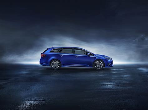 2015 Toyota Avensis Touring Sports Specs & Photos - autoevolution