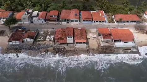 Erosão costeira veja em que pontos o avanço do mar ameaça cidades