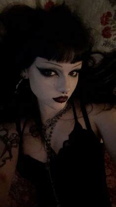 Pin By Soph On Emo Makeup In 2024 Goth Eye Makeup Gothic Eye