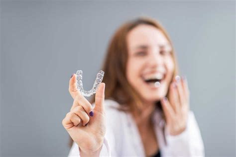 Po Jakim Czasie Widac Efekty Leczenia Invisalign Ewadent