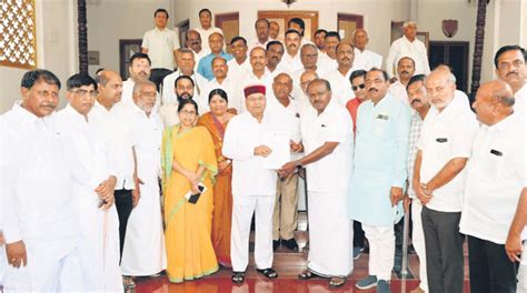 Jds Delegation Meets Governor Seeks Dks Ouster Cbi Probe