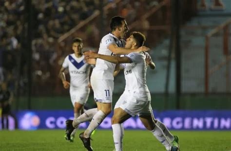 Copa Argentina Vélez derrotó a Aldosivi por la mínima y avanzó a