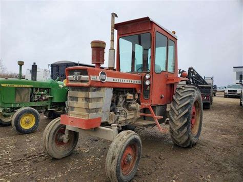 Massey Ferguson 1100 Tractor - Yorkton Auction Centre