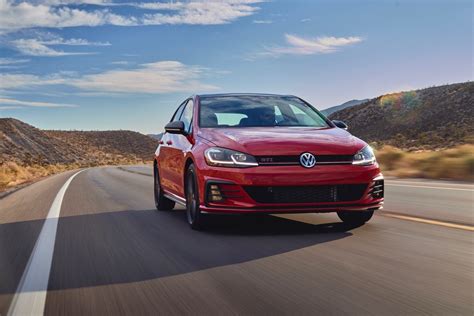 Volkswagen Golf GTI Test Drive Review - CarGurus.ca