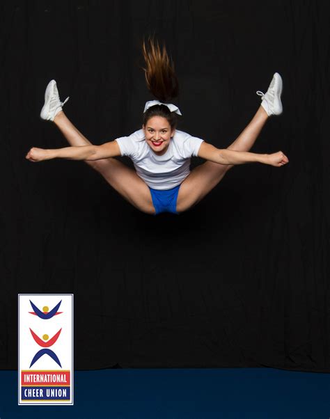 Cheerleading Toe Touch