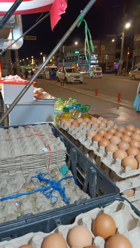 Avicultores denuncian que cada semana ingresan al Perú 3 6 millones de