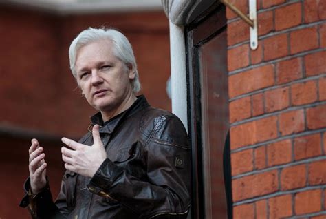 Julian Assange arrest: Clinton supporters no sympathy | IrishCentral.com