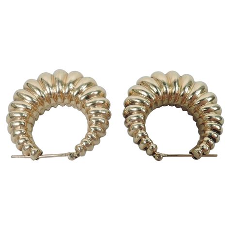 Pair Of American Midcentury Classical 14k Gold Hoop Earrings At 1stdibs