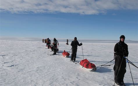 Day 1 – Race Starts – 04 January 2009 | South Pole Flag