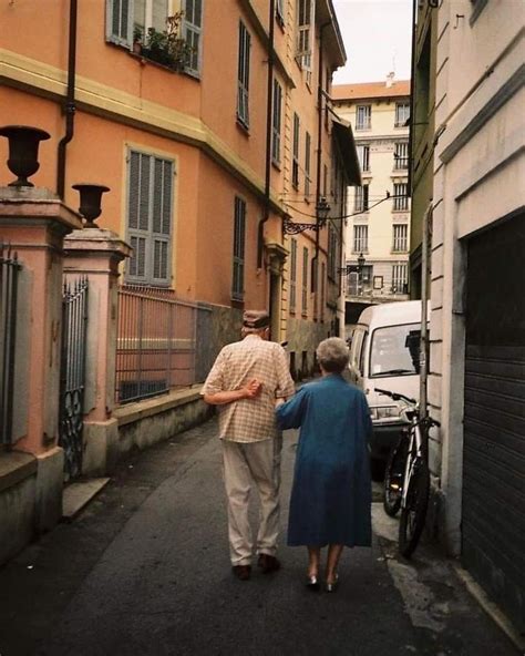 Cute Old Couples Couples Vibe Funny Couples Film Photography Street