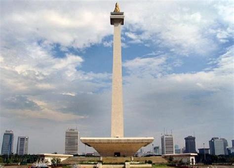 Tugu Monas Wisata Dalam Nuansa Historis