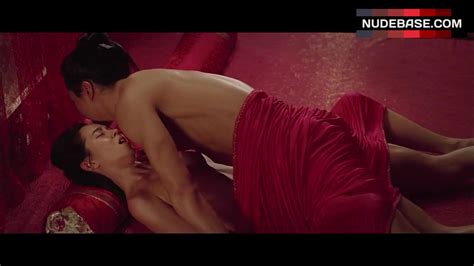 Ji Hyo Song Shows Tits In Sex Scene A Frozen Flower Nudebase