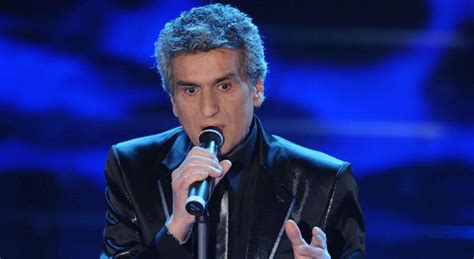 Ucraina deputati chiedono divieto d ingresso per Toto Cutugno È