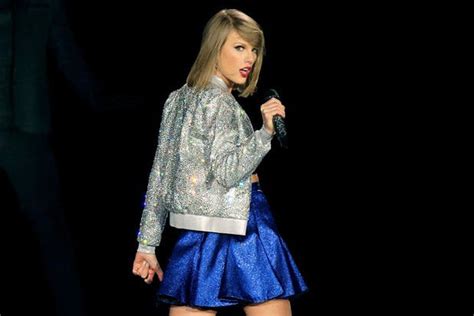 Taylor Swift’s Ex-Bodyguard Testifies That Radio DJ’s ‘Hand Went Under ...